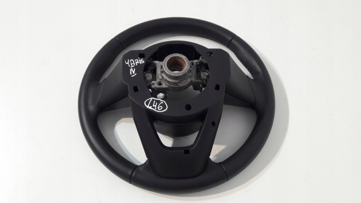 TOYOTA YARIS IV VOLANT CUIR 6436038 (L46)