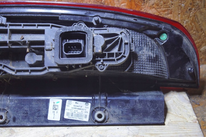 FIAT DOBLO II PHARE DROIT ARRIÈRE (C2236)