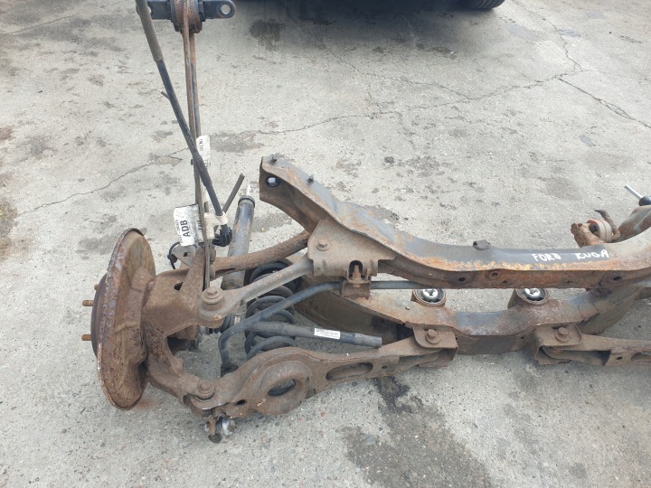 CHÂSSIS POUTRE ARRIÈRE AXE SUSPENSIONS ARRIÈRE FORD KUGA MK1 AWD