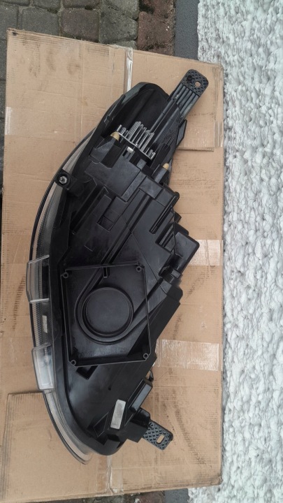 PHARE GAUCHE AVANT FORD FIESTA MK8 LIFT COMPLET LED N1BB-13E015-CE BONNES CONDITIONS