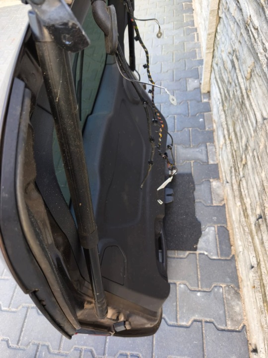 FORD C-MAX MK2 LIFT 2015- COUVERCLES DE COFFRE ARRIÈRE COMPLÈTE LAK.XE