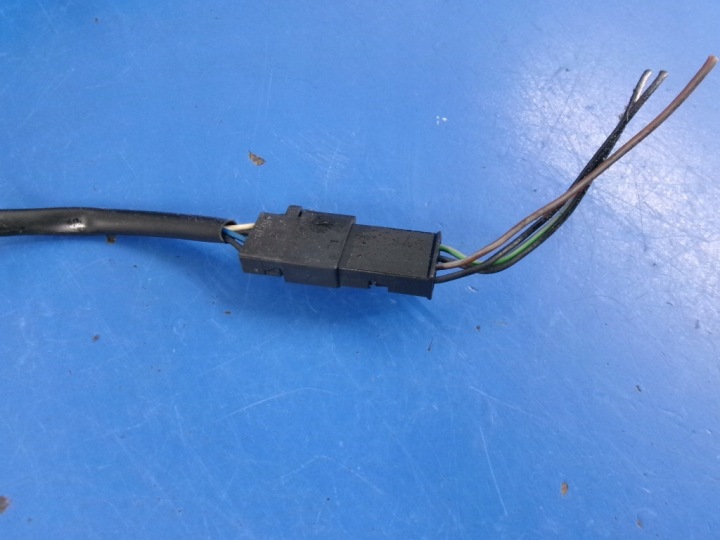 SAAB 9-3 II 02-07 UNIVERSEL POIGNÉE COUVERCLES DE COFFRE ARRIÈRE MICROCONTACT AMPOULES 2QU