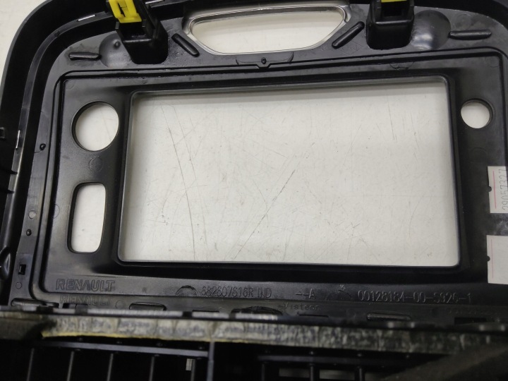 RENAULT CLIO IV CHÂSSIS RADIO GRILLES CONDUIT D'AIR 682606856R