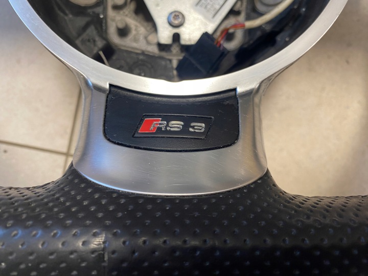 AUDI RS3 LIFT VOLANT PALETTES 8P0419091ET