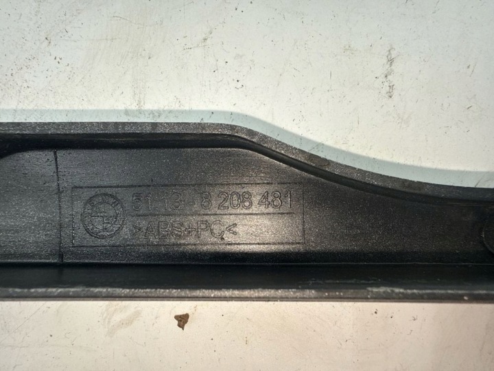 MOULURE SOUS PHARES BMW 3 E46 8208481 AVANT