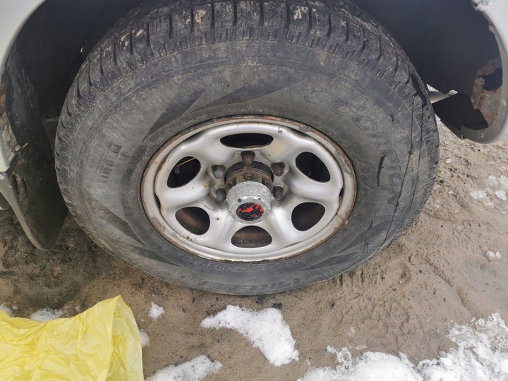 LLANTAS ACERO NISSAN TERRANO MAVERIC 15