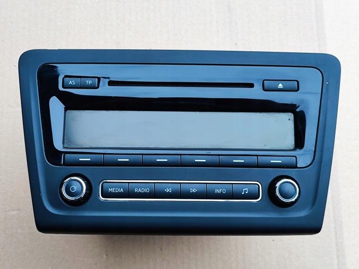 SKODA RAPID 2014R RADIO CD 5J0035161E