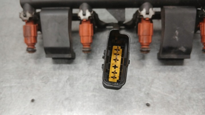 MOULURE INJECTION CITROEN XSARA I 1.6B 03R 9636520780