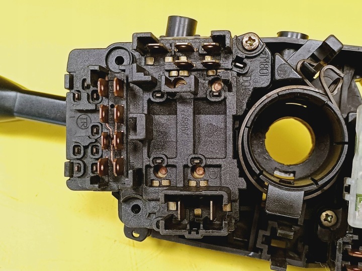 MANETTE COMMUTATEUR COMPOSITE MAZDA 626 177698 NR935
