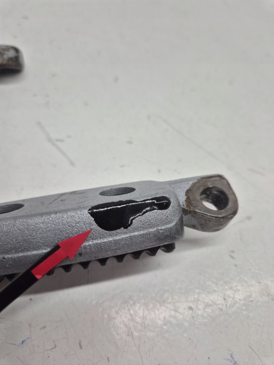 HARLEY DAVIDSON V-ROD (07-10) PODNOZEK AVANT GAUCHE DROIT