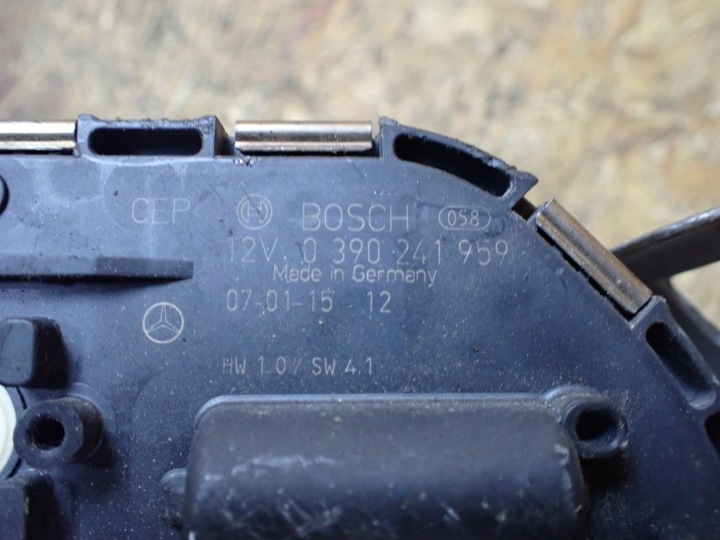 PETIT MOTEUR ESSUIE-GLACES DROIT AVANT MERCEDES-BENZ W221 OE 0390241959 6056