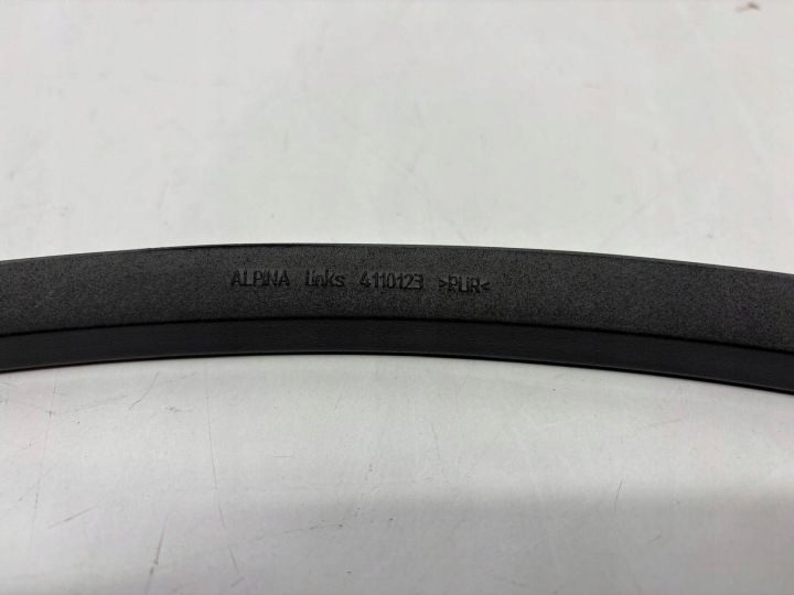 ALPINA G30 MOULURE GARDE-BOUE GAUCHE 4110123