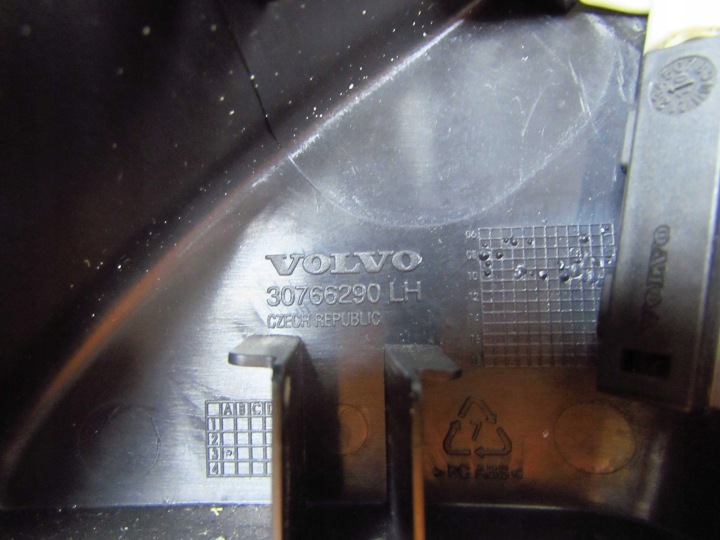 VOLVO C70 II LIFT 10-13 TRIANGLE PROTECTION RÉTROVISEURS BLIS GAUCHE 30766290