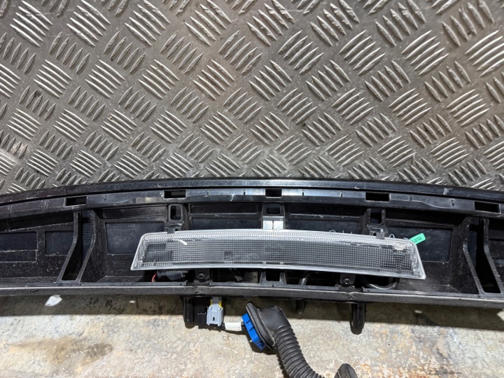 OPEL CORSA F 21R SPOILER SPOILER COUVERCLES DE COFFRE COUVERCLES DE COFFRE ARRIÈRE ARRIÈRE LANTERNE STOP