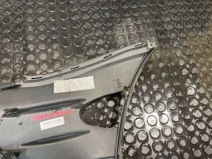 SEAT ARONA 6F9 LIFT 21-25 CALANDRE GRILLE INFÉRIEURE PARE-CHOCS DROITE AVANT AVANT