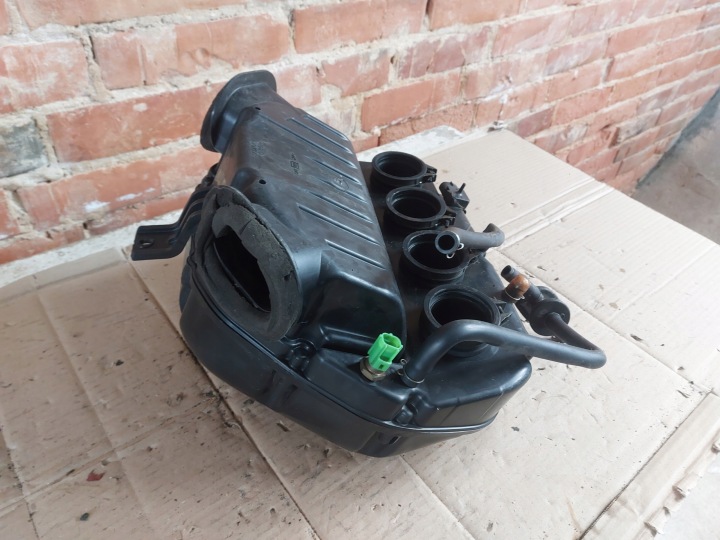 SUZUKI GSXR 750 K1 K2 K3 AIRBOX CHÂSSIS FILTRE AIR