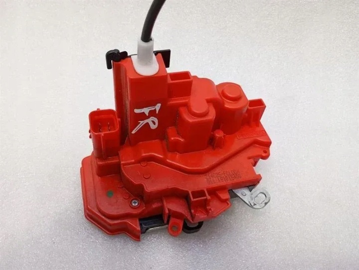 FERRARI F355 F129 SPIDER DOOR LOCK 64685300 LEFT