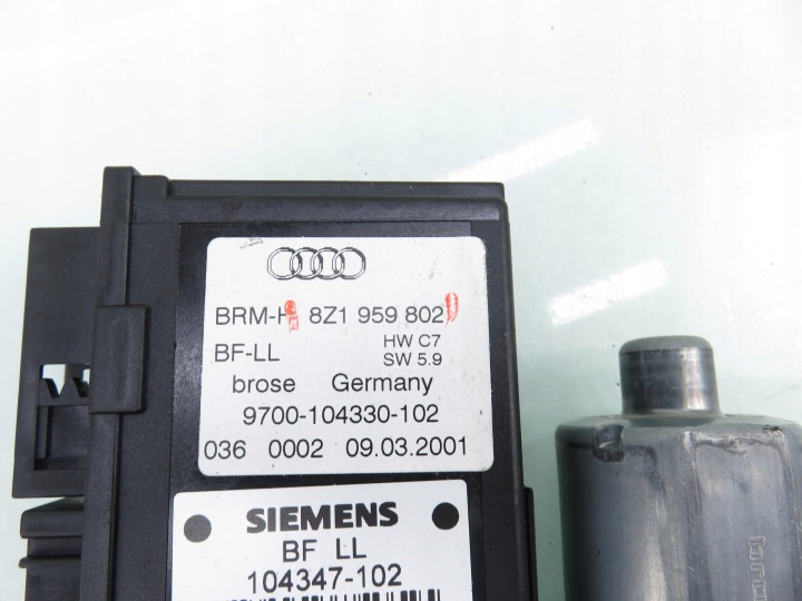 PETIT MOTEUR VITRES DROIT AVANT AUDI A2 5WK48722BBF 0130821765 8Z1959802