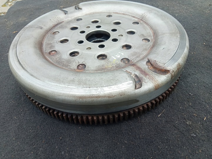 EMBRAYAGE VOLANT BIMASSE VW TIGUAN AUTOMATE 2,0 TDI 03L105266AM