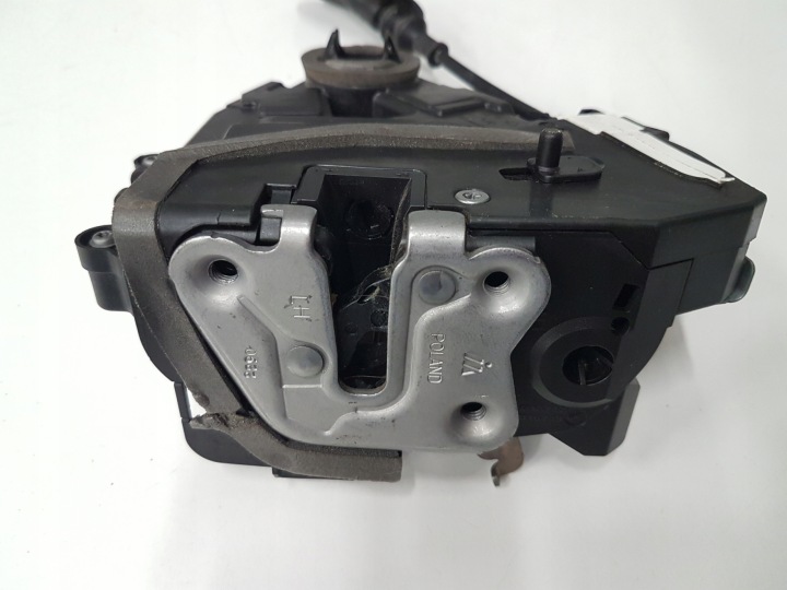 CENTRAL SERRURE GAUCHE ARRIÈRE RENAULT CAPTUR II 19-
