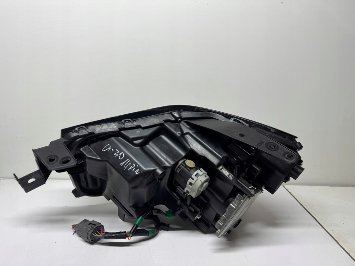 MAZDA CX-30 CX30 PHARE DROITE AVANT DROIT AVANT LED 14 GOUPILLE DFR7-51030