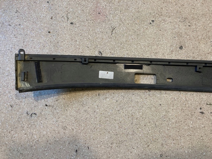 MOULURE TOITS DROITE KIA SORENTO IV (MQ4, MQ4A) 50011320 33711180 1.6L