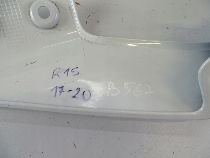 B567 YAMAHA XSR YZF 155 R15 QUEUE GAUCHE CÔTÉ DÉFLECTEUR D'AIR PROTECTION BK7-F1731-00