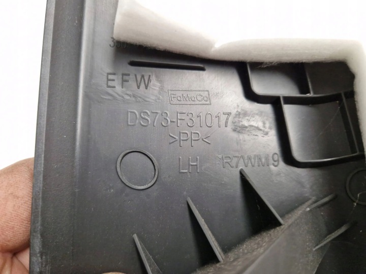 FORD MONDEO MK V 2015 ARRIÈRE CÔTÉ GAUCHE PROTECTION LATÉRALE SIÈGES ARRIÈRE
