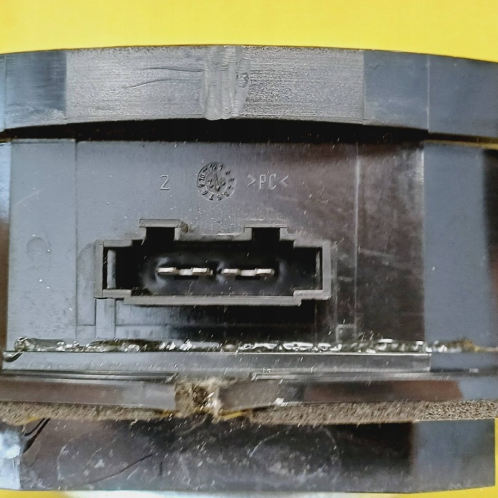 HAUT-PARLEUR DROIT AVANT VW TOURAN I 1T0035411D NR157