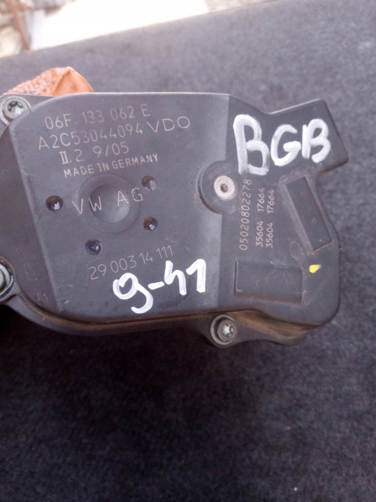 PAPILLON DES GAZ AUDI A4 B7 VW SKODA SEAT 2.0 TFSI 06F133062E