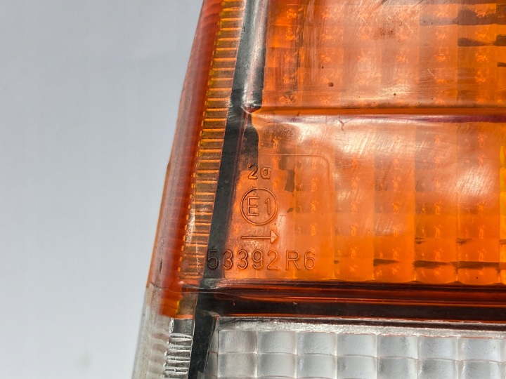 PHARE ARRIÈRE DROITE ARRIÈRE PASSAGER MERCEDES W124 UNIVERSEL S124 1248204464 USZKODZO
