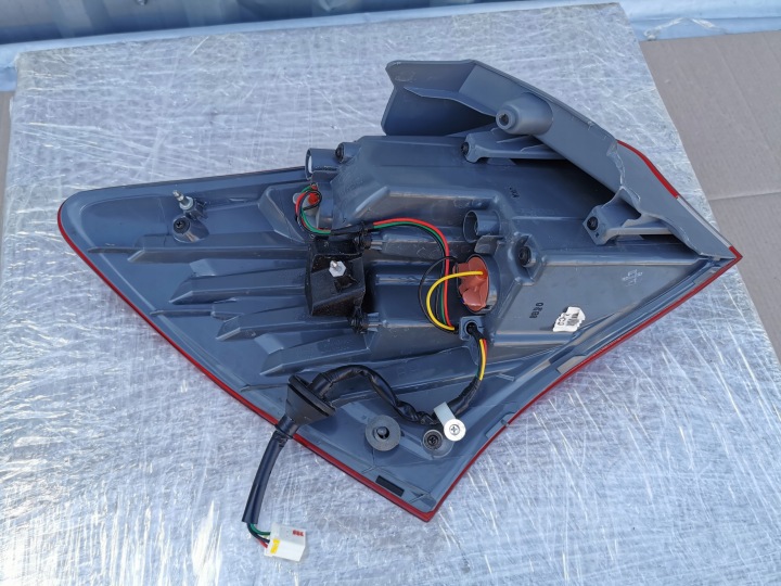 HYUNDAI IX20 10-15 PHARE ARRIÈRE DROITE ARRIÈRE B.LADNA 92402-1K0