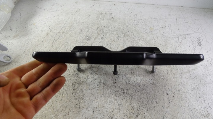 P792 YAMAHA MT-09 MT09 TRACER 9 21- COFFRE CHÂSSIS PLAQUE COFFRE DE RANGEMENT CENTRAL