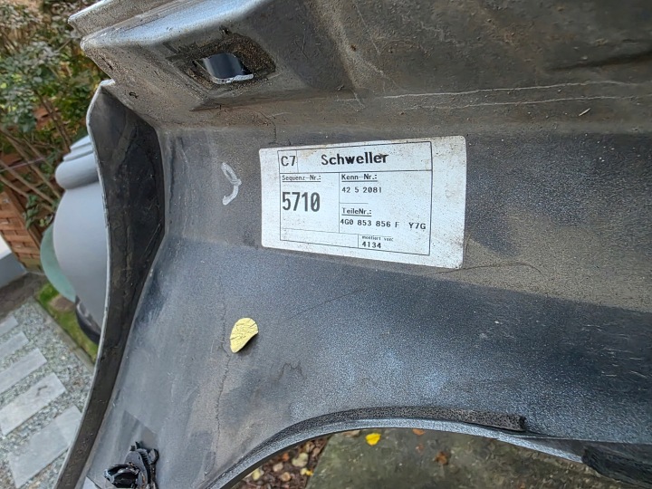 REVÊTEMENT SEUIL PROGOWKA DROITE SUR SEUIL DROIT AUDI A6 C7 S-LINE 11-15 4G LY7G