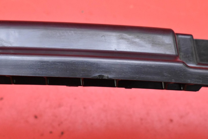 GLISSIÈRE FIXATION PARE-CHOCS CENTRAL ARRIÈRE 1494045-00-E TESLA MODÈLE Y 20-