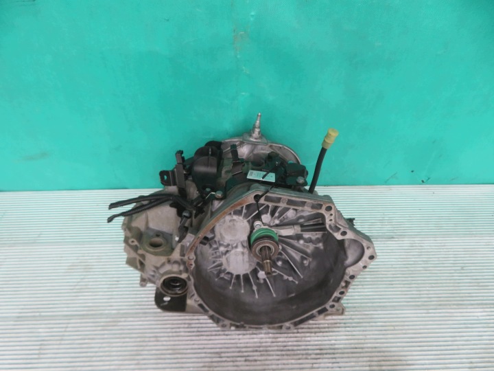 RENAULT TRAFIC OPEL VIVARO 17R 1.6 DCI BOÎTE DE VITESSES PF6050