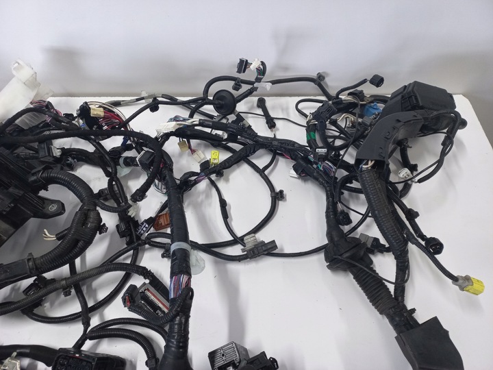 INSTALACIÓN JUEGO DE CABLES DEL MOTOR LEXUS UX 250H F SPORT 