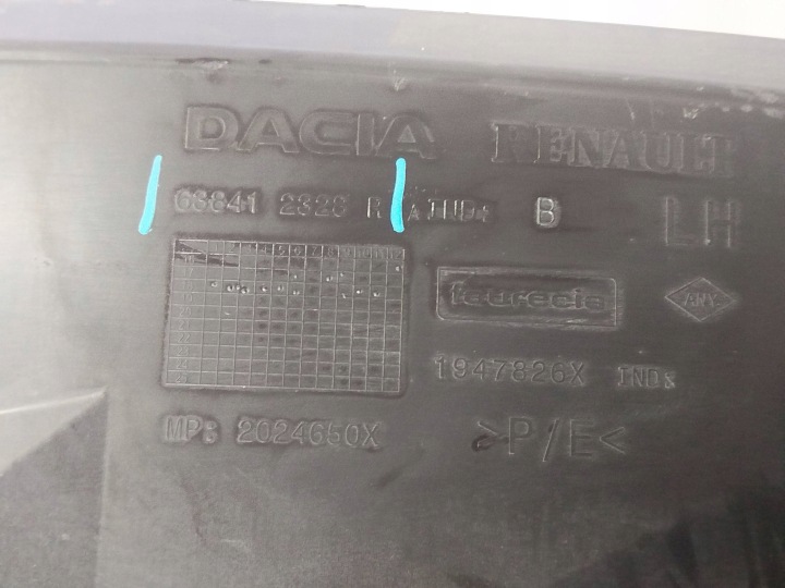 DACIA DUSTER II 638412328R PASSAGE DE ROUE GAUCHE AVANT GAUCHE AVANT ORIGINAL