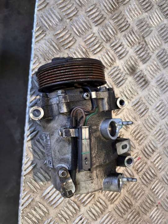 COMPRESSEUR DE CLIMATISATION PEUGEOT 208 II 1.2 THP 9827596080