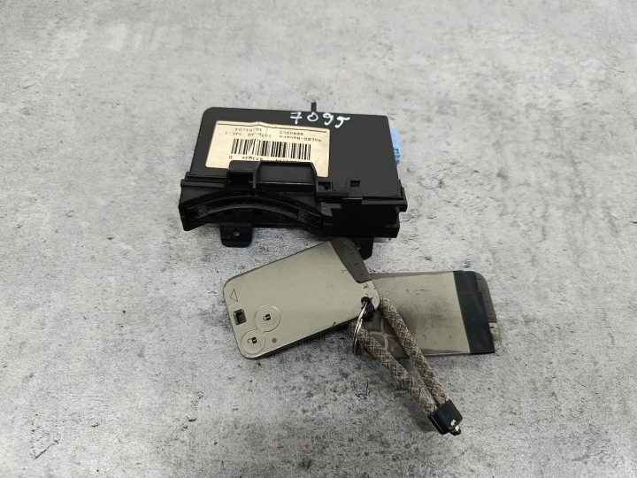 LECTEUR DE CARTE KART RENAULT ESPACE IV 8200224594 VALEO 1.9 DCI