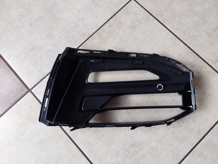 GRILLE PARE-CHOCS GAUCHE BMW 1 F40 NEUF