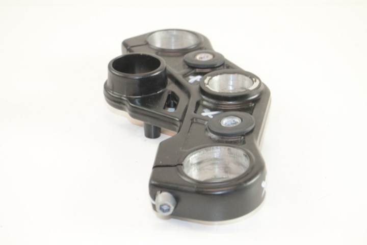 CF MOTO 650 NK ÉTAGÈRE SUPÉRIEURE