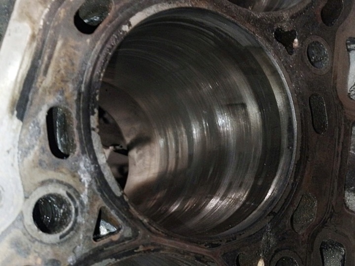BLOC MOTEUR M9R782 2.0 DCI TRAFIC 2 VIVARO PRIMASTAR ESPACE MEGANE LAGUNA