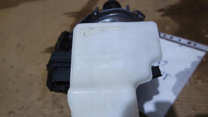 SERVO FREIN FREINS DS7 CROSSBACK LIFT HYBRID 2023R. 0204852044