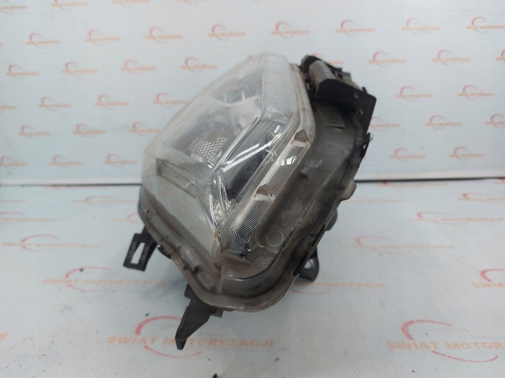NISSAN X-TRAIL III T32 15R PHARE GAUCHE AVANT LED ANGLAIS