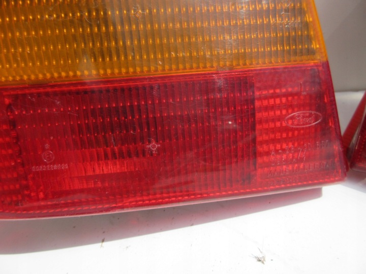 PHARE ARRIÈRE GAUCHE DROITE FORD FIESTA MK3 89FG13A603