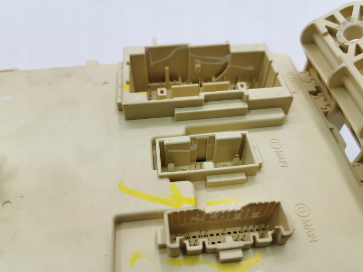 HYUNDAI TUCSON TL 2016 BOÎTES FUSIBLES