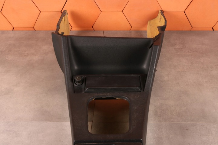 BMW 3' E30 TUNNEL CENTRAL CONSOLE CENTRALE EUROPE ANTRACYT 1884246