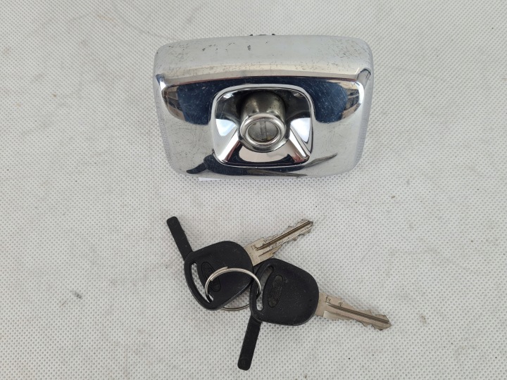 SERRURE COUVERCLES DE COFFRE ARRIÈRE FORD ESCORT MK3 III CHROME 1981-86