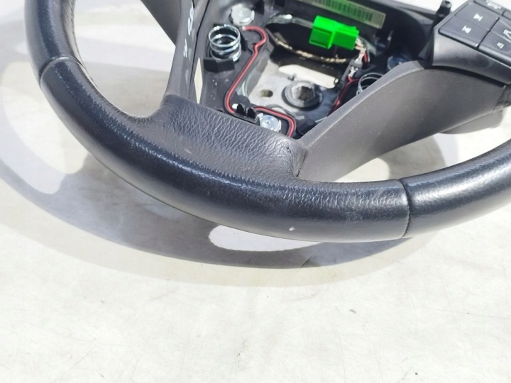 VOLVO V50 VOLANT 30680260